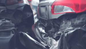 車の後ろをぶつけたら修理代はいくらかかる？安く済ませる方法も解説